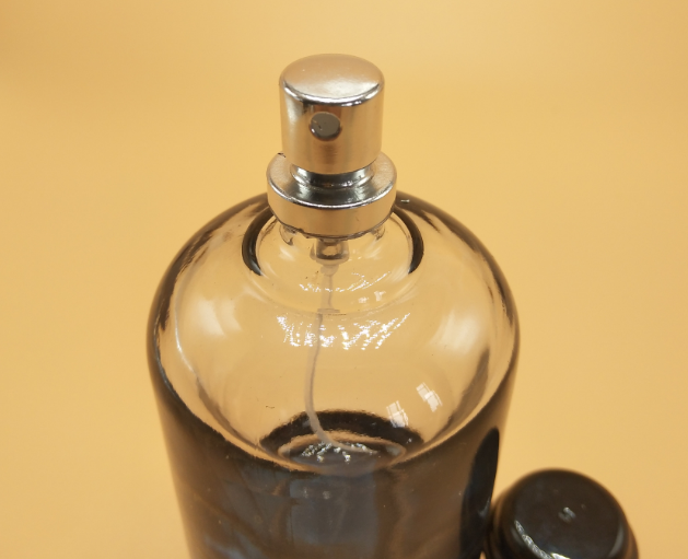 Transparent bayonet portable high-end perfume glass spray dispenser bottle details Picture
