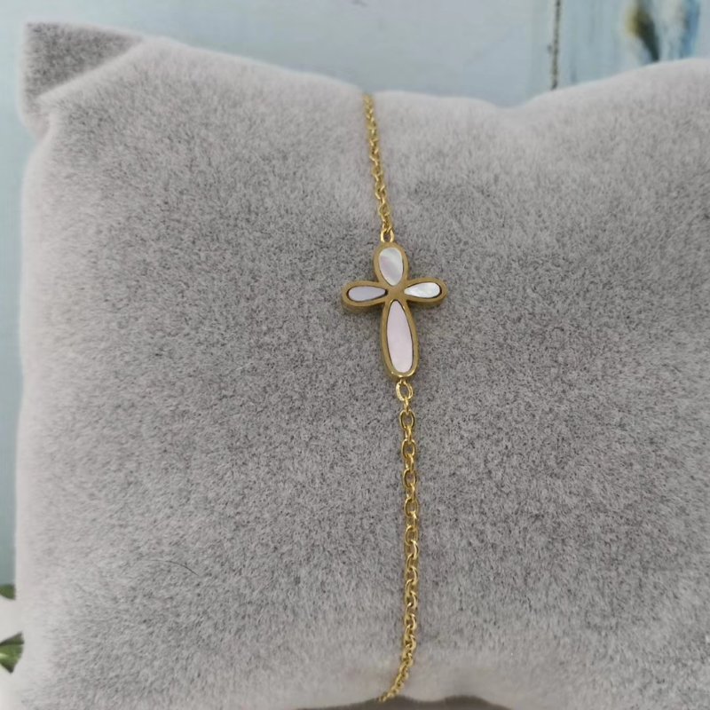 Stylish Gold Cross Bracelet Retro Temperament High-End New Net Celebrity Hand Jewelry details Picture