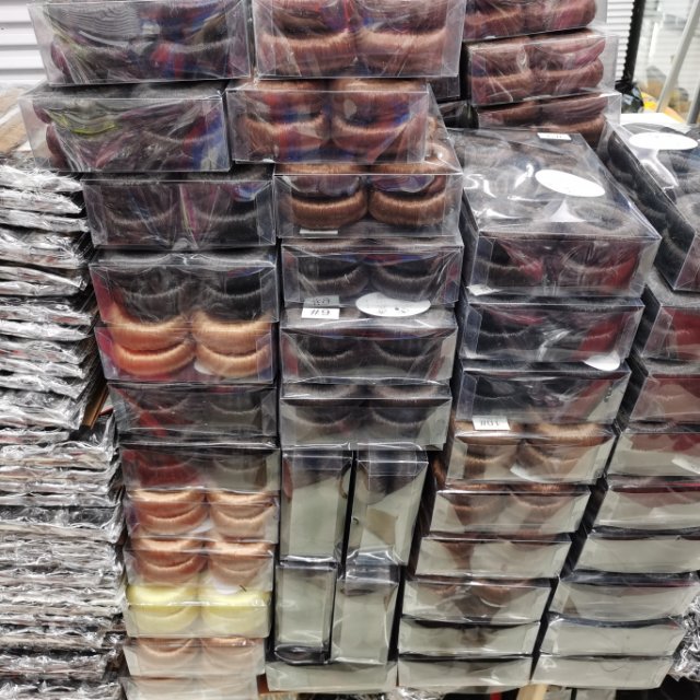 Fragrant ornaments wafted over describe pic - 3