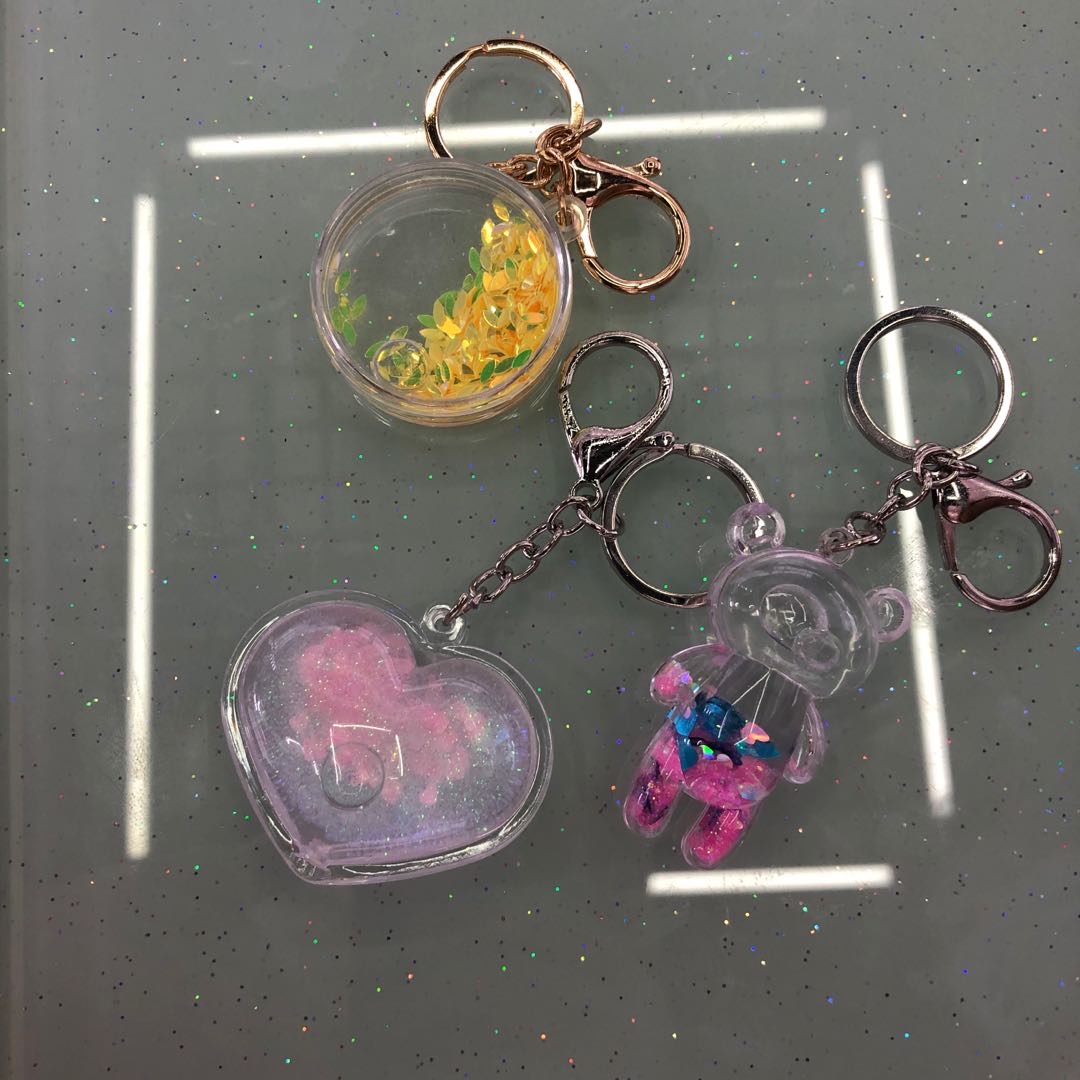 Girlish heart, flowing sand, pink, blue crystal heart keychain, crystal cute little gift, oiled schoolbag pendant, Zhehui Craftsmanship 02 details Picture