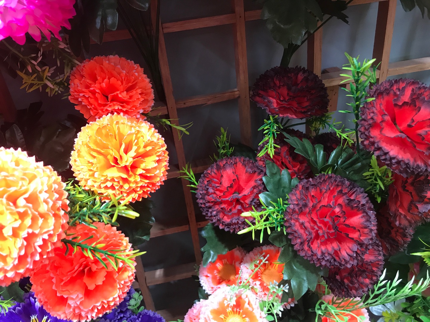 Jianying Flower Shop researches, develops, produces and sells 9-head 8-layer lilac flowers 123 details Picture