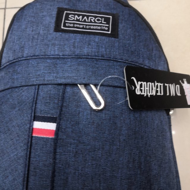 浅蓝色帆布包双肩包运动背包产品图