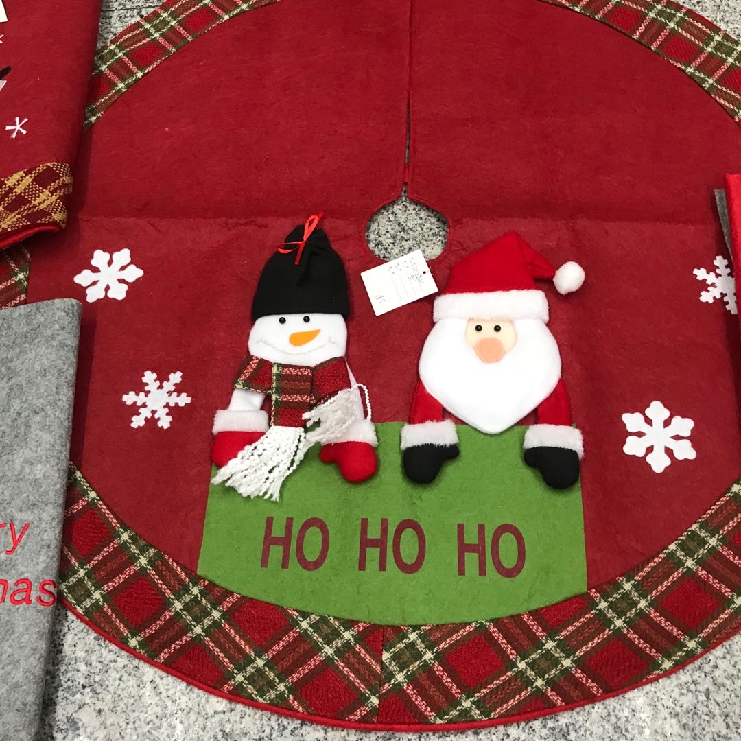 Christmas decoration items: Christmas tree apron, Christmas tree mat, decorative tree skirt Specification image