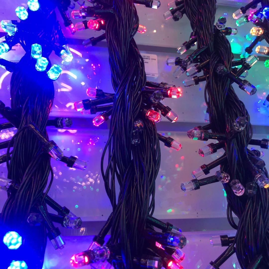 圣诞树装饰灯具灯珠彩球灯帘多彩装饰灯串圣诞灯串细节图