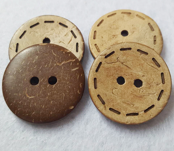 服装纽扣大圆边扣四眼纽扣木质扣大衣纽扣