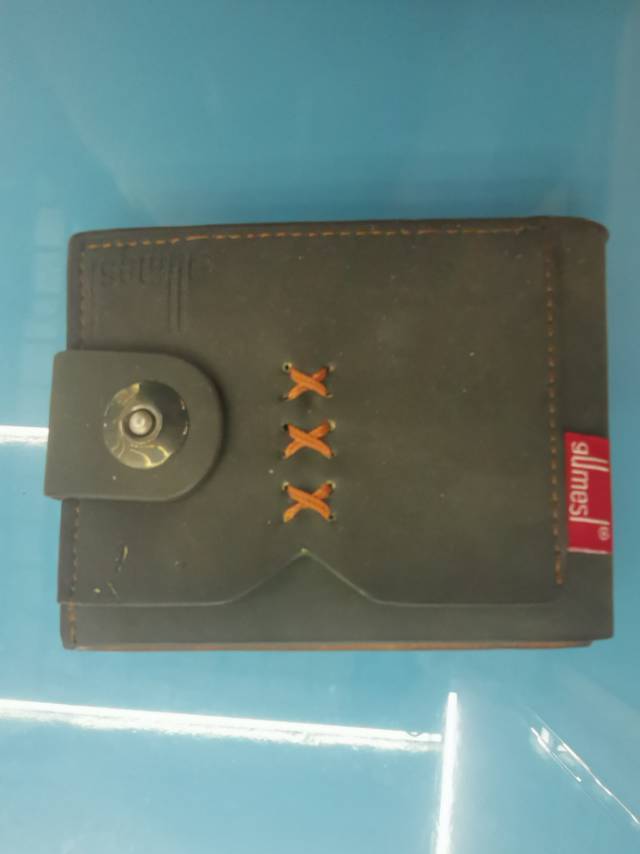 Fashionable men's mini wallet, a multi-functional, compact and ultra-thin folding wallet for men