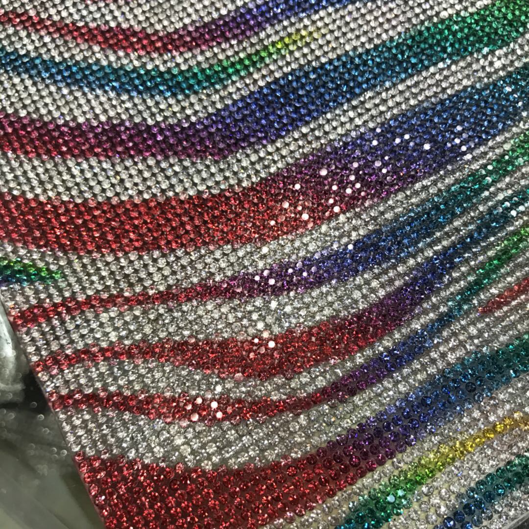 服装辅料/辅料/烫钻产品图