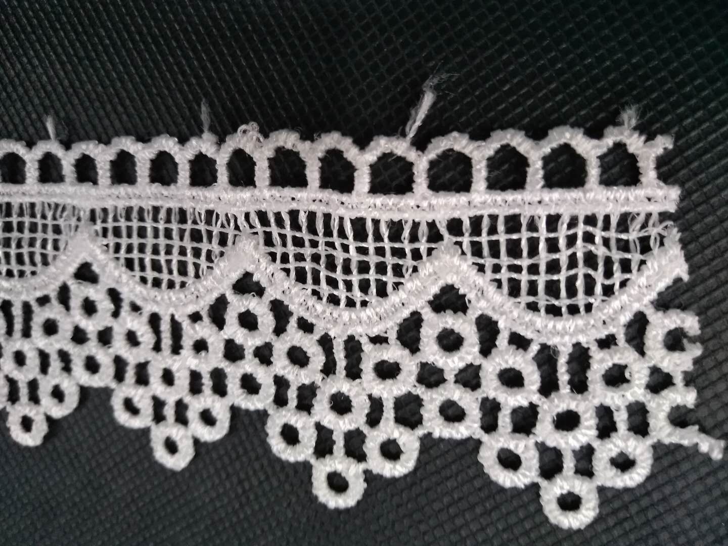 Guangdong lace, polyester filament lace, water-soluble embroidery lace, clothing and curtain lace Specification image