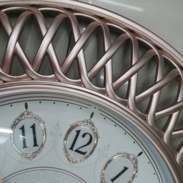 Clock, living room, wall clock, creative bedroom, Nordic and American style clock, wall watch, silent, personalized decoration Specification image