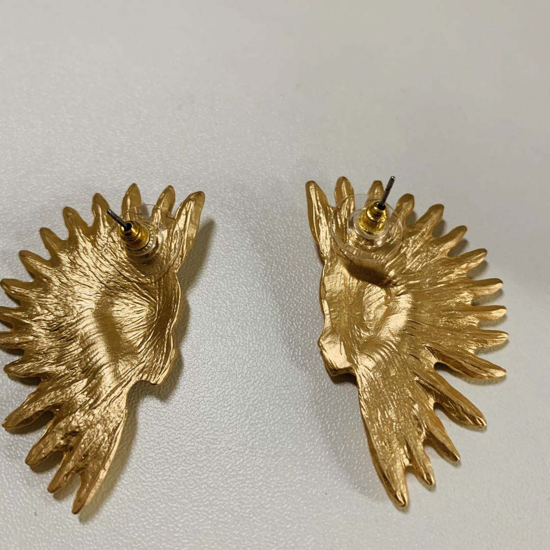 Earrings Alloy Material Gold European And American Style Retro Simple Indians All Gold Exaggerated Earrings Earrings Female Specification drawing
