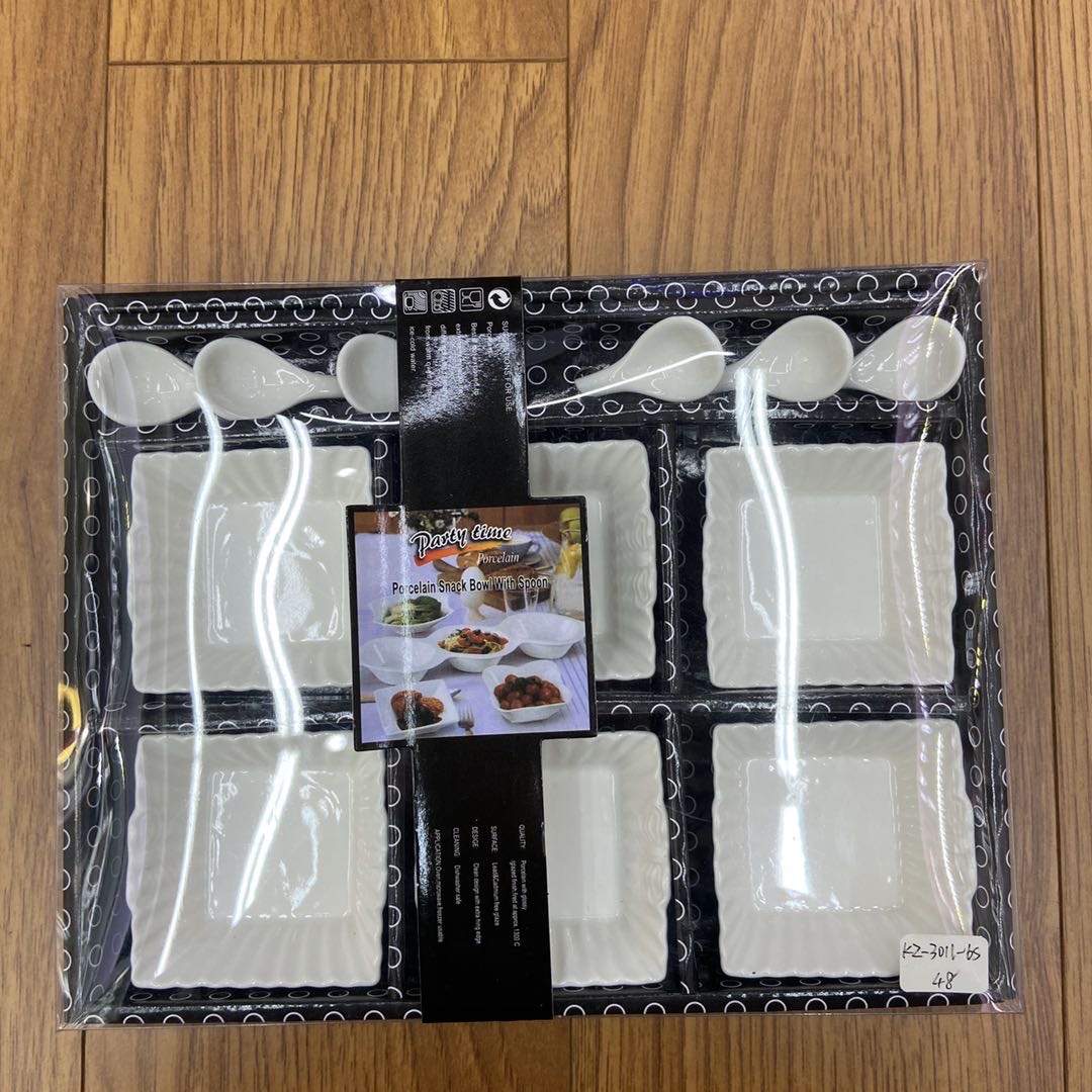 纯白日式碗创意陶瓷餐具  简约调料碗沙拉碗带勺四方形圆角碗工厂定制礼物礼盒详情图1