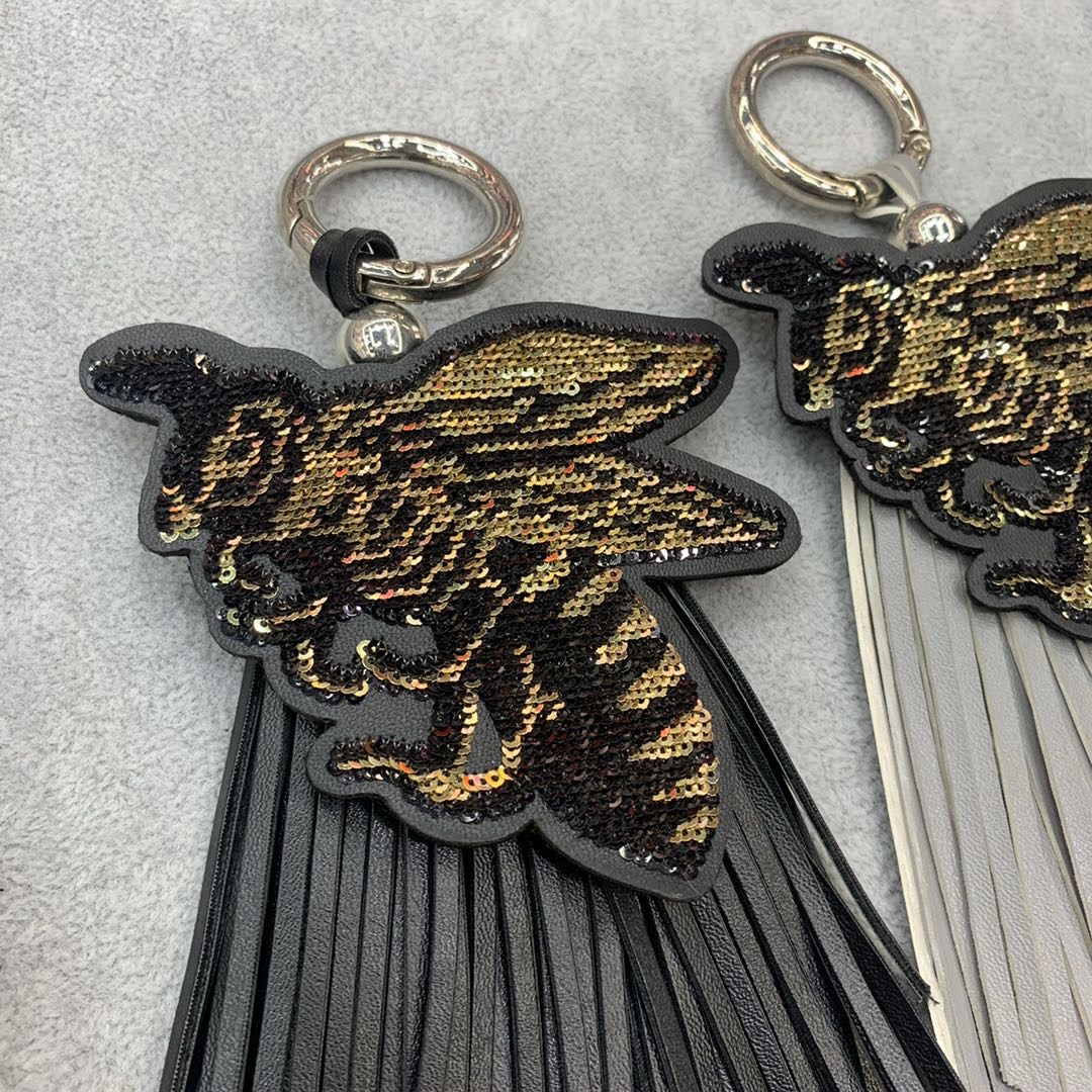 时尚新款热销昆虫布贴汽车钥匙扣包包扣装饰配饰产品图