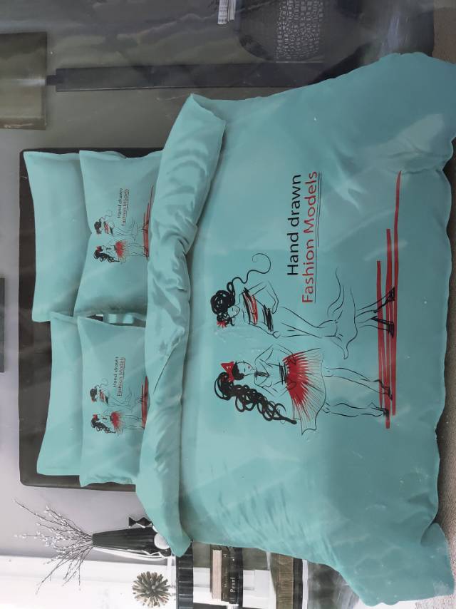 Super Soft Polyester 4-Piece Bedding Set details Picture