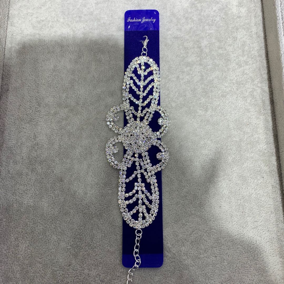 Crown headwear, hair accessories, adult hair combing accessories, exquisite accessories, elegant temperament, ladies' headwear, unique design, fashionable and trendy crown headwear