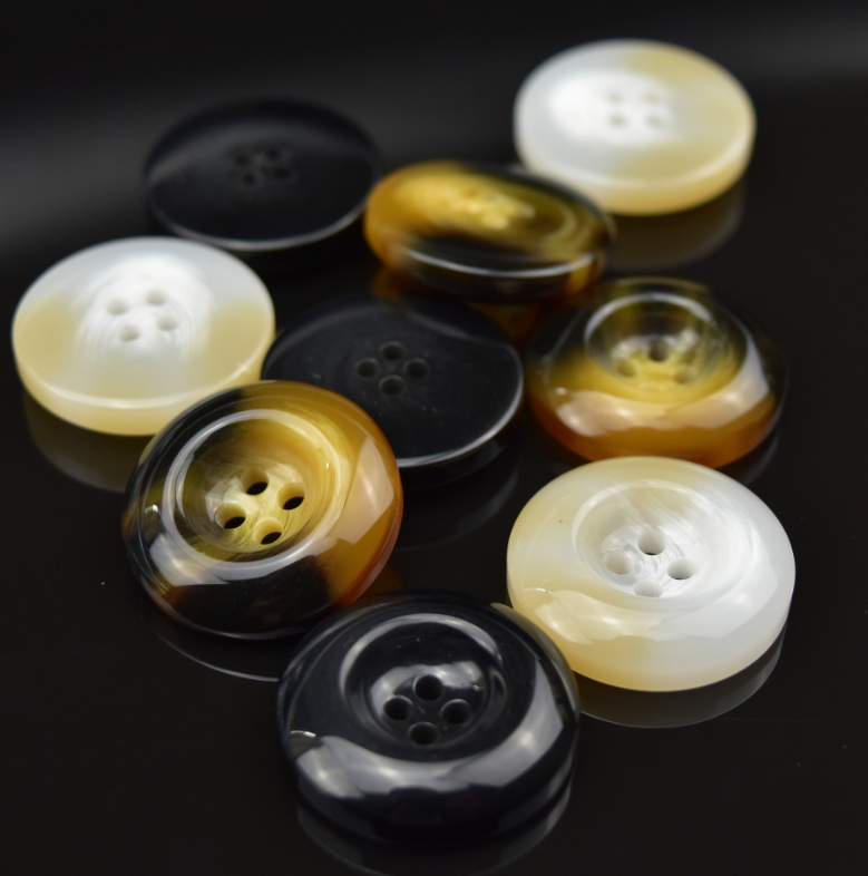 Manufacturers Spot Hot-Selling Resin Pattern Bevelled Four Eyes Buckle