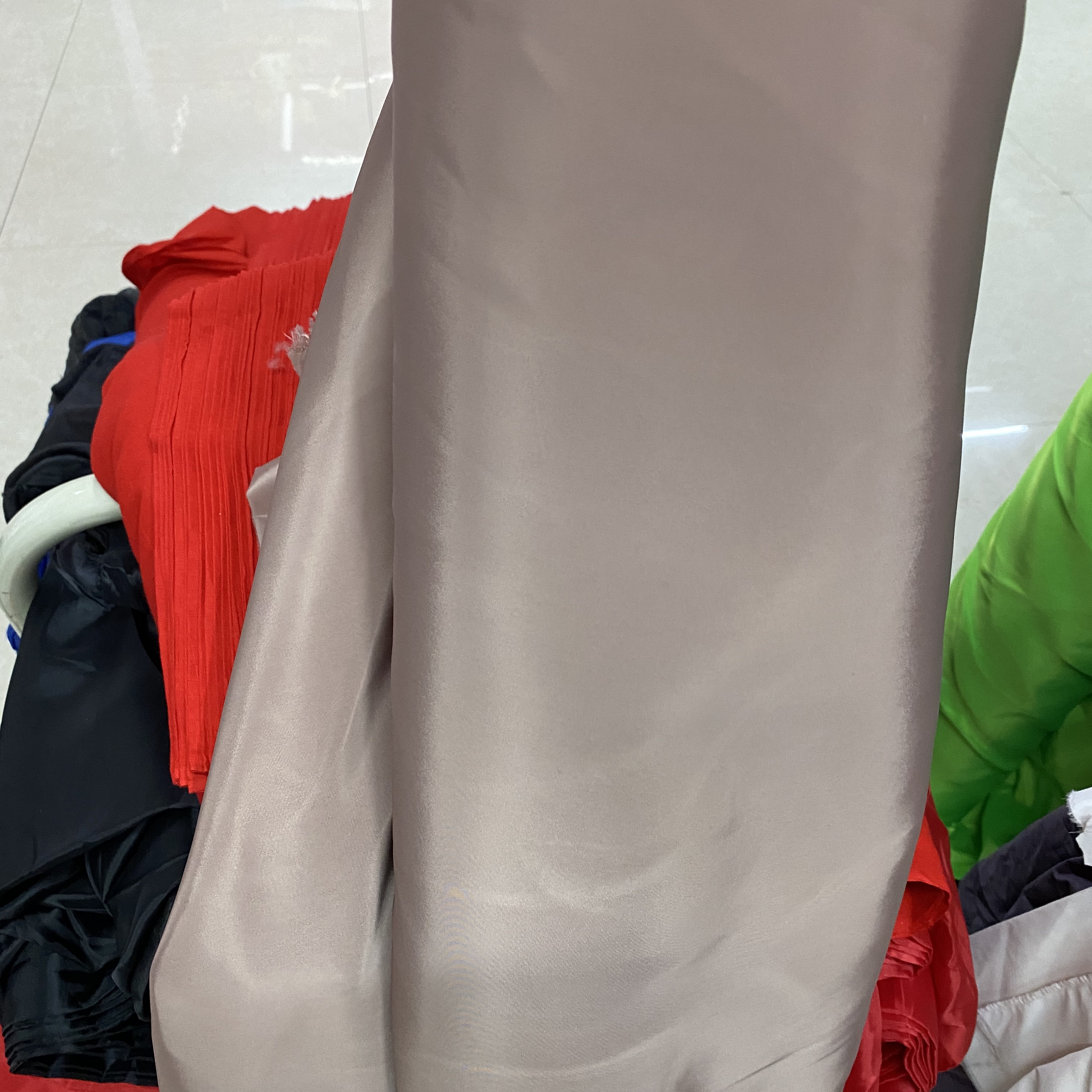 Full polyester yarn-dyed checkered fabric 75D imitation memory Scottish clothing lining fabric factory direct sales Specification image