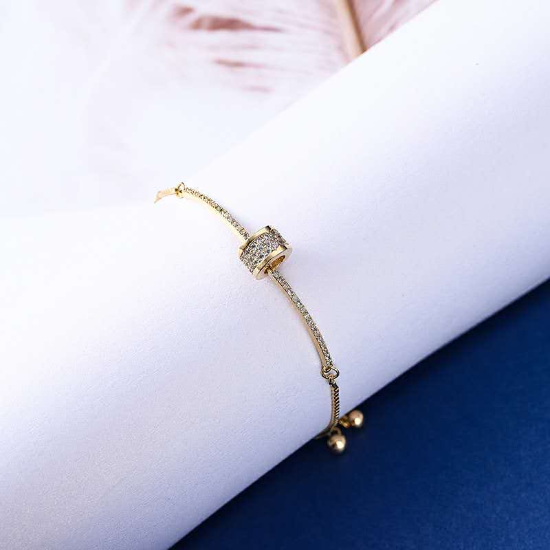 This is a minimalist and fashionable Japanese and Korean style ultra-sparkling bracelet with micro-inlay design, which is versatile and anti-allergy Specification image
