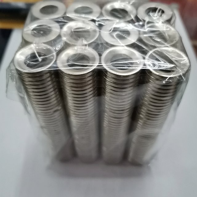 钕铁硼强力圆形空心磁铁强磁磁铁片