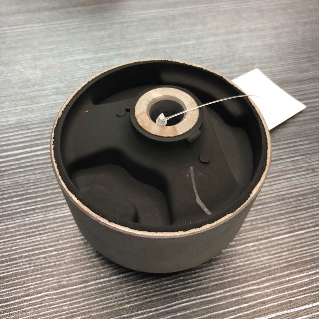 123740D060汽车衬套