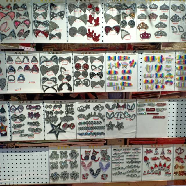 Yiwu Juanjuan Accessories Store