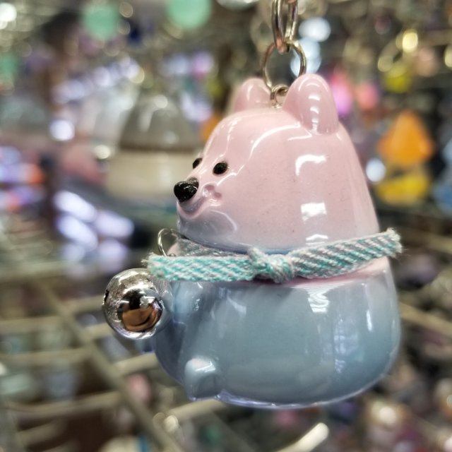 Aizhu jewelry accessories: Popular acrylic multi-color gradient dog pendant accessories in Japan and South Korea Specification image