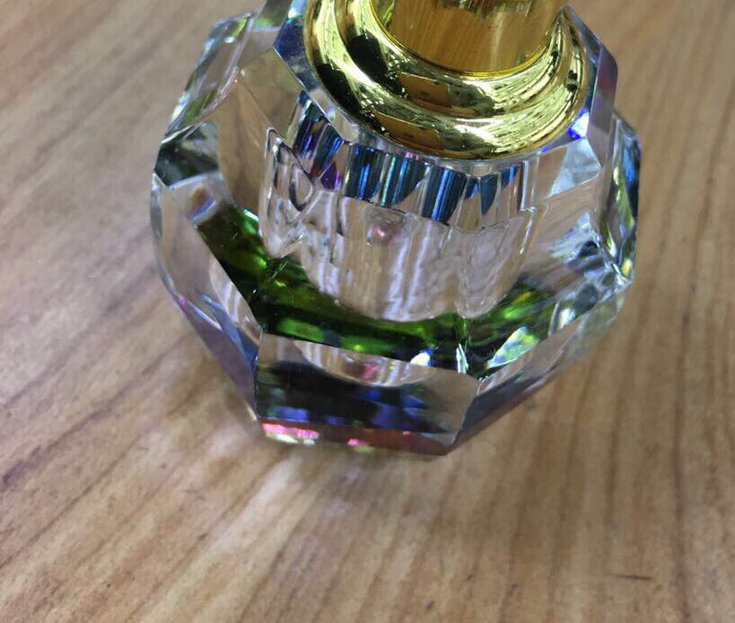 Direct sales from the manufacturer of crystal colored gemstone-shaped perfume bottles Specification image