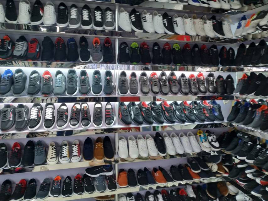 Genfu Footwear Store describe pic - 1