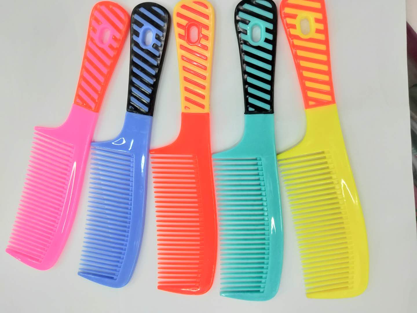 Folding Comb Pp Thickening Comb Home Portable Plastic Comb Curly Hair Long Hair Cute Big Teeth Wide Teeth Comb Practical details Picture