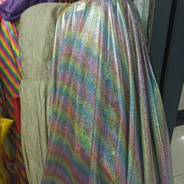 厂家直销彩条烫镭射布舞台表演服装布料厂家直销