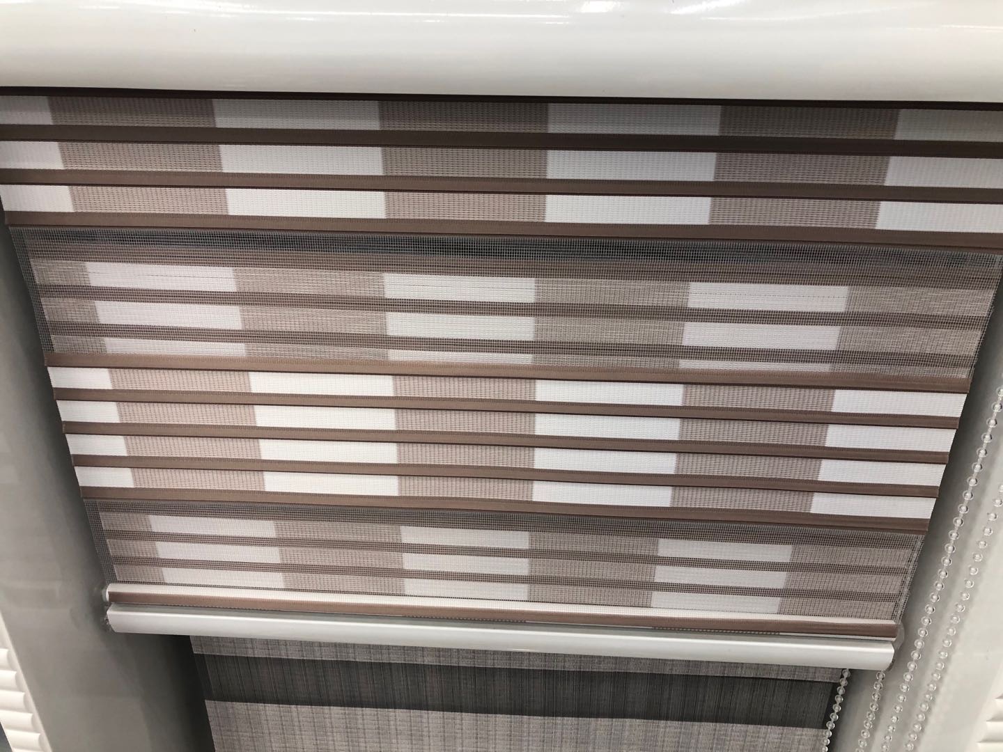 格子方块百叶调光客厅书房卷帘定制拉帘升降卷帘