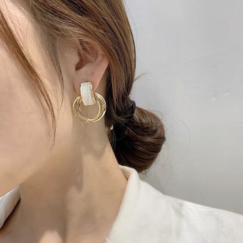 Korean minimalist geometric ring nested earrings and earrings are cute, sweet and elegant details Picture