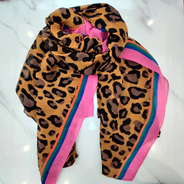 Japanese Small Fresh Spring And Autumn Leopard Polyester Color Striped Scarf For Women
