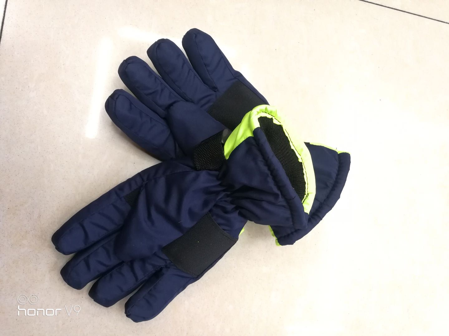 儿童手套保暖手套男冬季加厚防水防风棉手套女士产品图