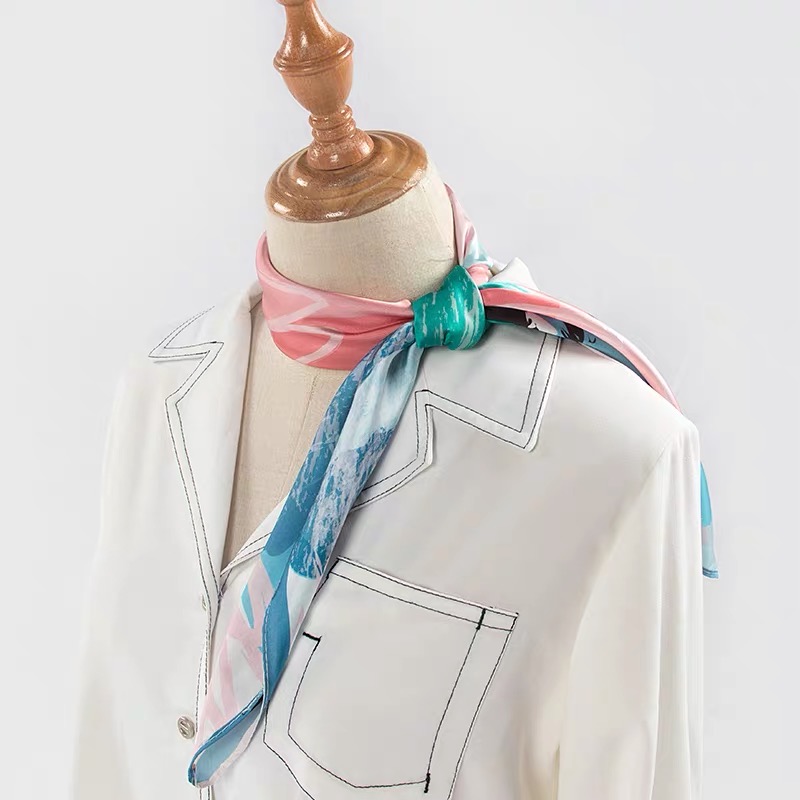 蓝色涂鸦围巾丝巾百搭淑女气质