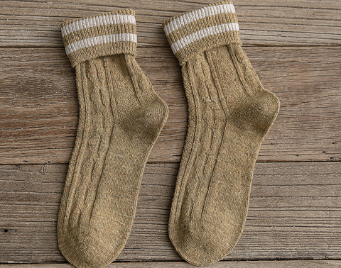 The trend of men's stockings in autumn and winter with velvet thickening pure cotton high tube warm Korean version towel middle tube socks thumbnail