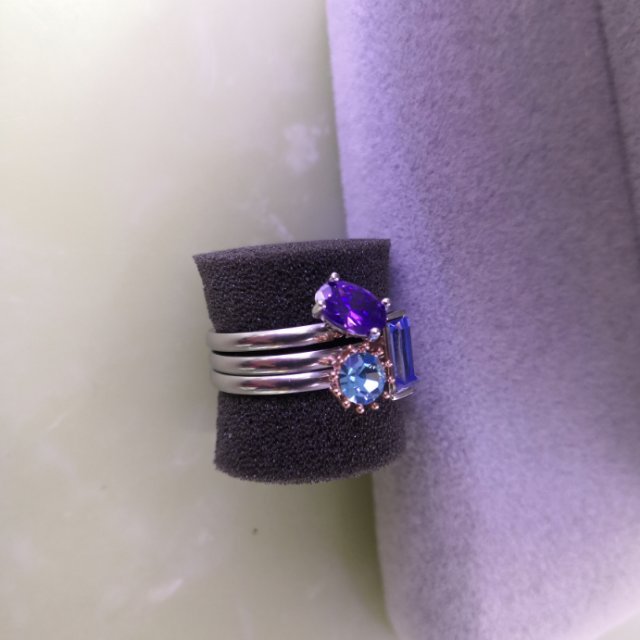 The three ring combination sets can be detachable and separate to wear classic women's fashion rings thumbnail
