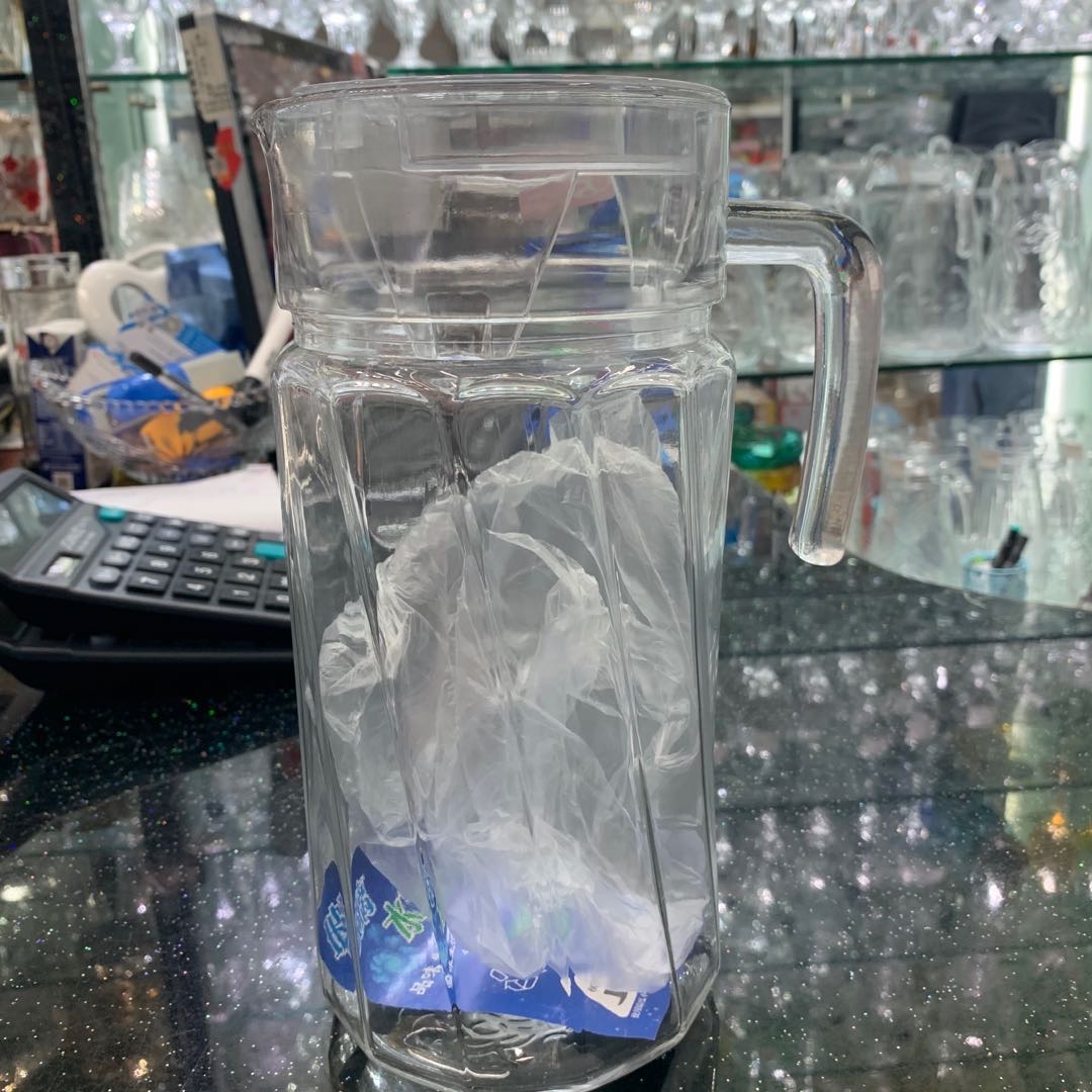Transparent glass water cup with large capacity for household use