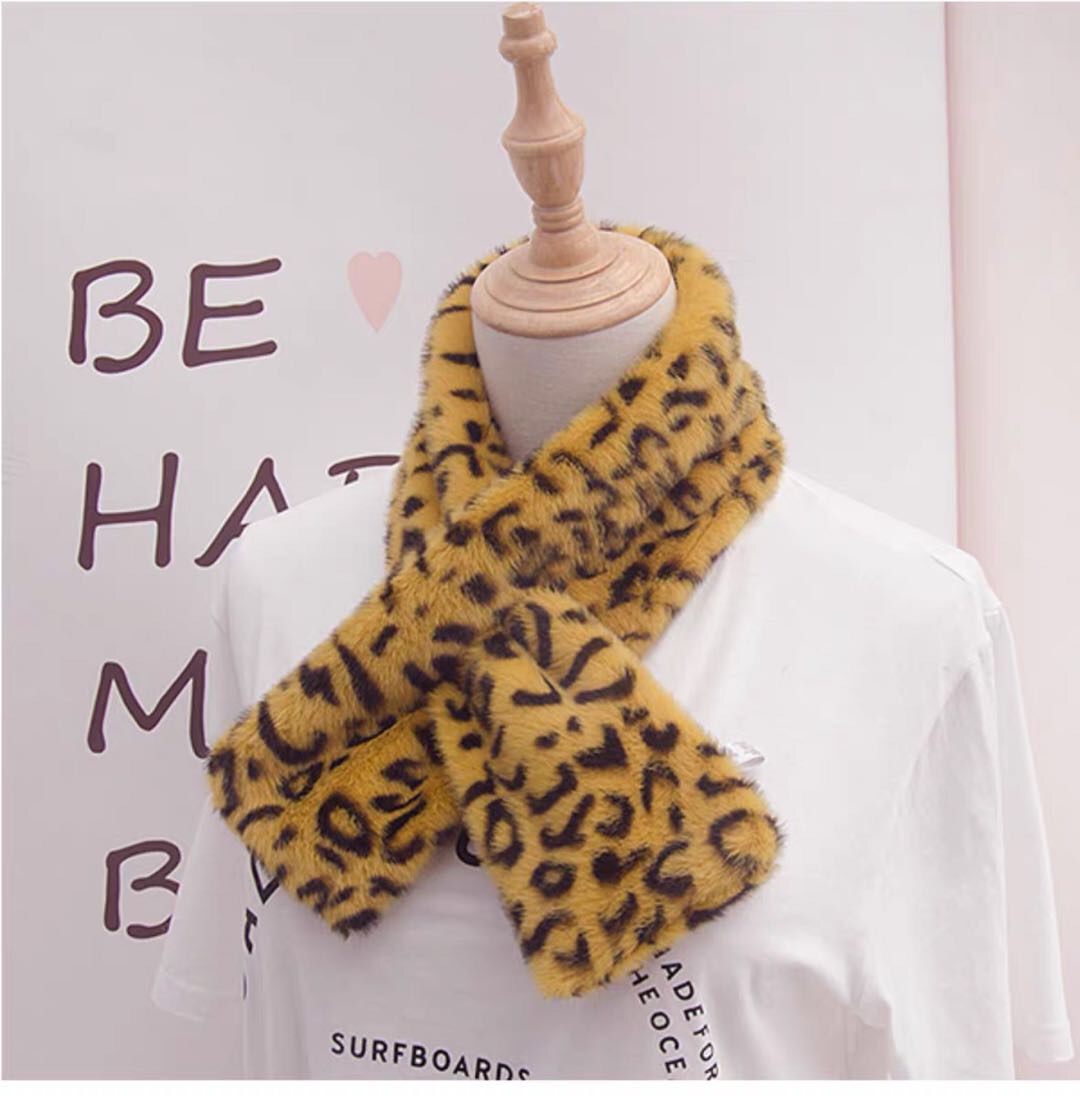 Women's Fashion Trend Casual Everything Winter Thick Imitation Fur Leopard Print Bib