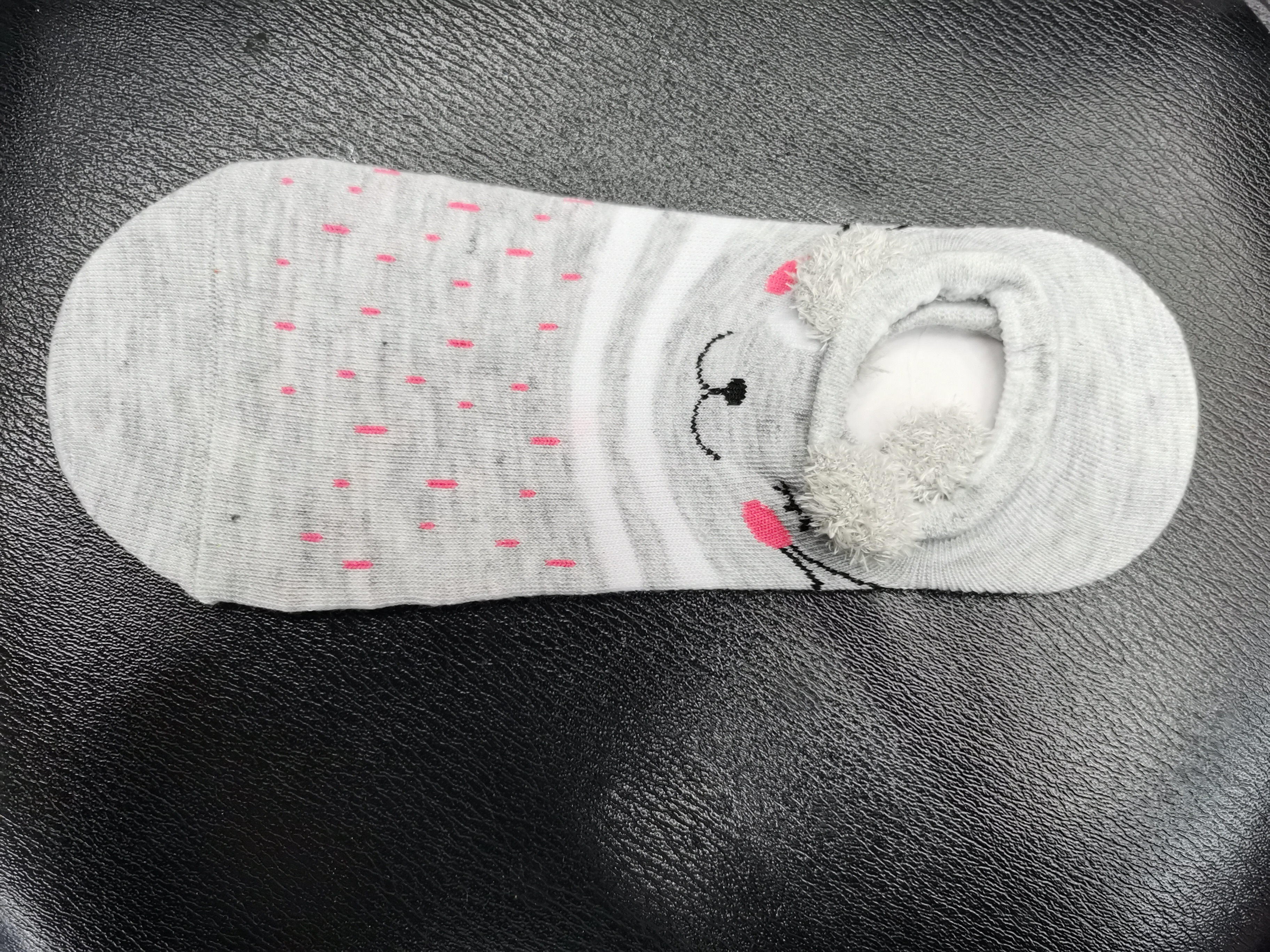 厂家直销灰色可爱春款卡通图案女士短袜