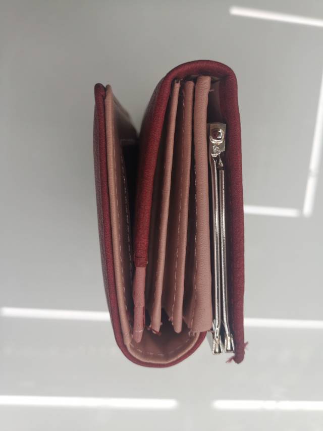 A simple and elegant multi-functional coin purse for women details Picture