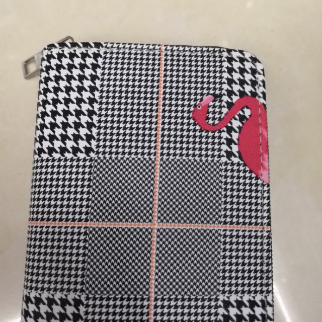 White checkered bag, spotted bag, black and white wallet, coin purse Specification image