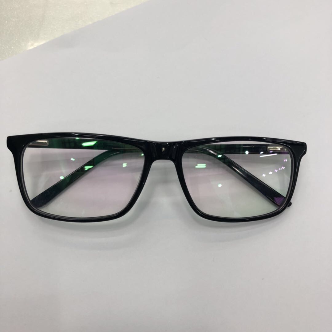 The classic and retro Korean-style myopia glasses and goggles are versatile and fashionable