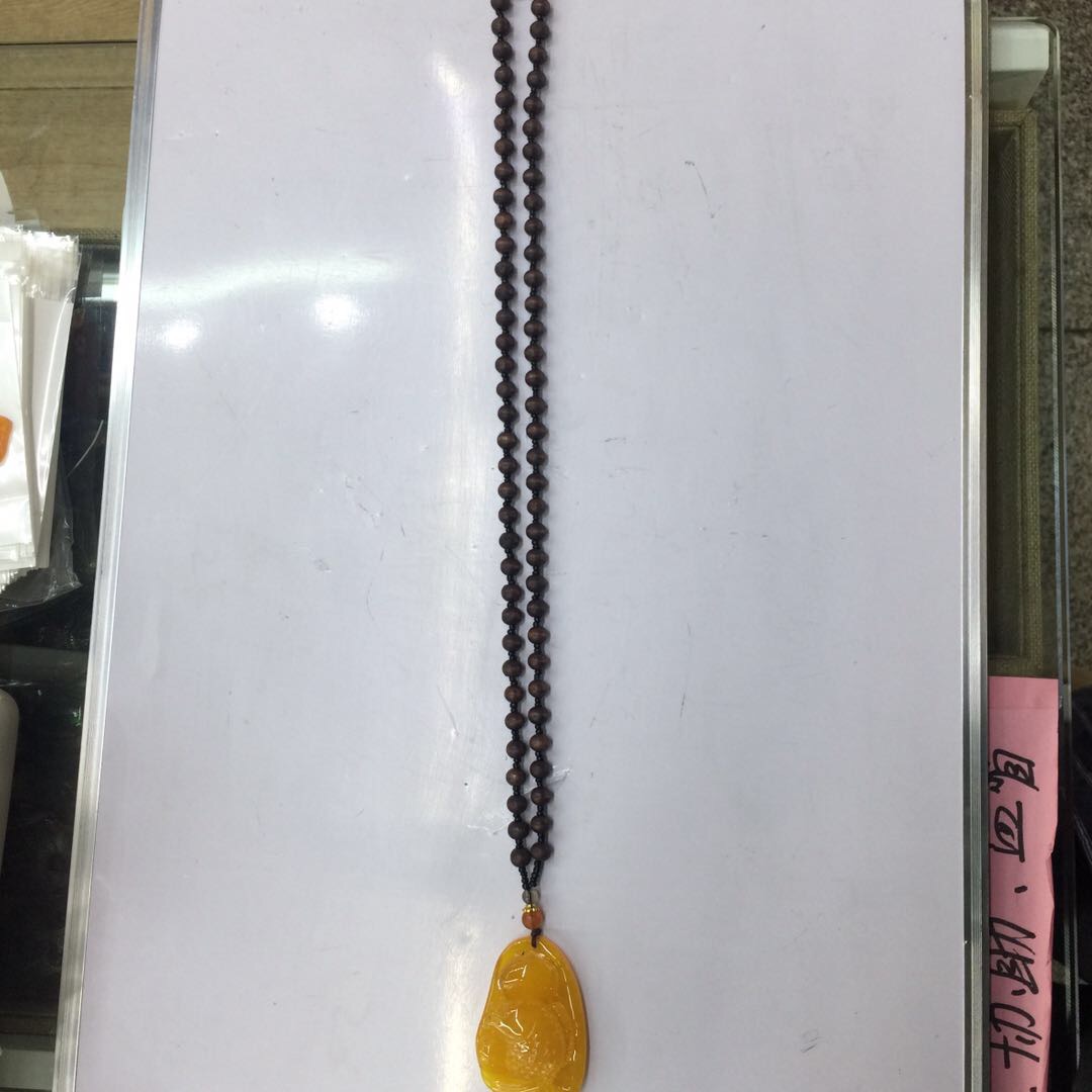 厂家直销女士挂链立体年年有余寓意蜜蜡项链