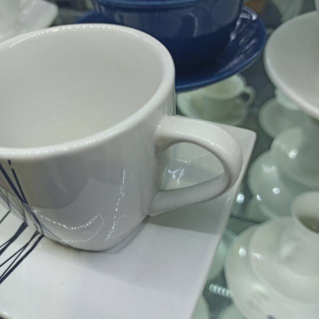 咖啡杯陶瓷白色一杯一碟带条纹细节图