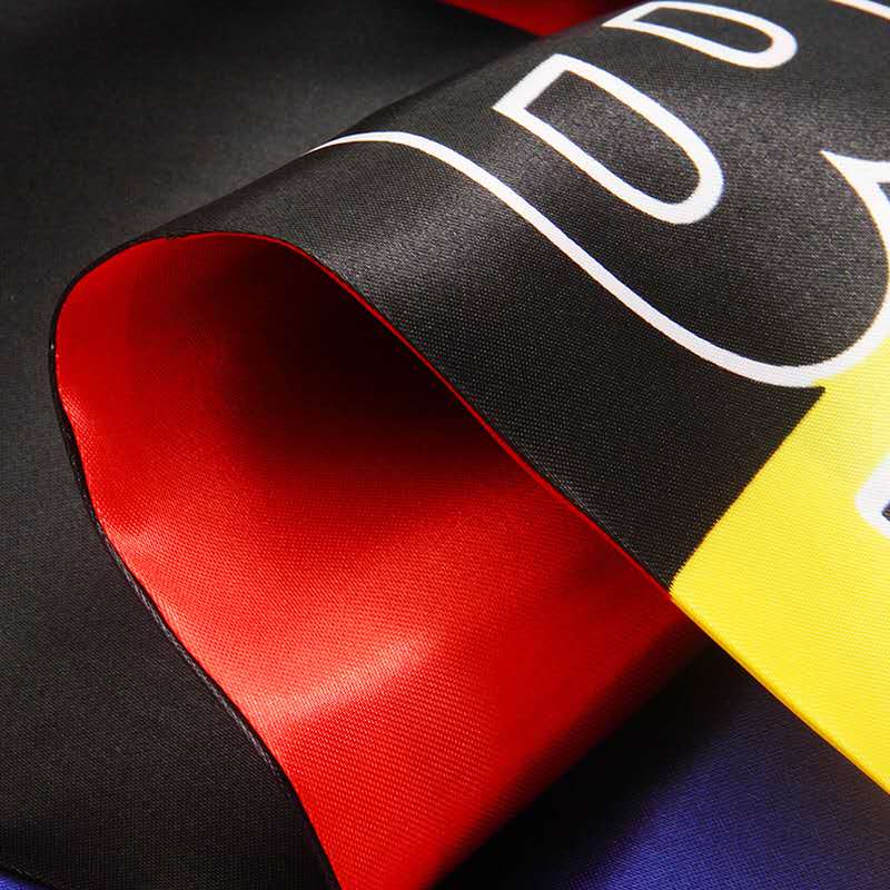 足球产品红蓝礼品围巾印花流苏色丁