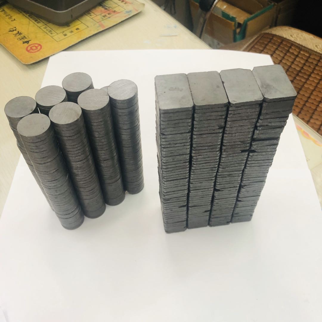 爆款铁氧体磁铁五金工业吸铁石