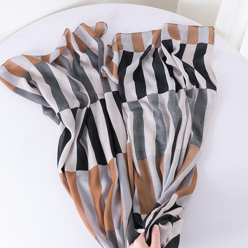 Women's Fashion Trend With Checkered Cotton And Hemp Korean Scarf Shawl