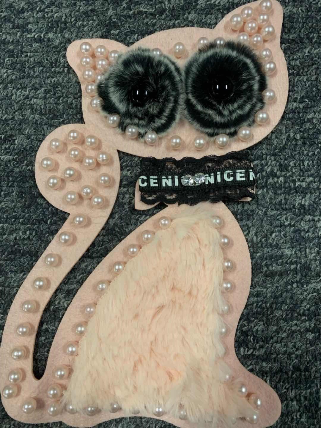 卡通粉色猫咪钉珠女装T恤卫衣装饰珠片布贴服装辅料粉色补丁贴细节图