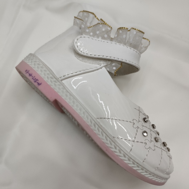 好望脚鞋业 外贸批发中童大童女童鞋 女童公主鞋春秋新款单鞋水钻蕾丝小女孩皮鞋中童产品图