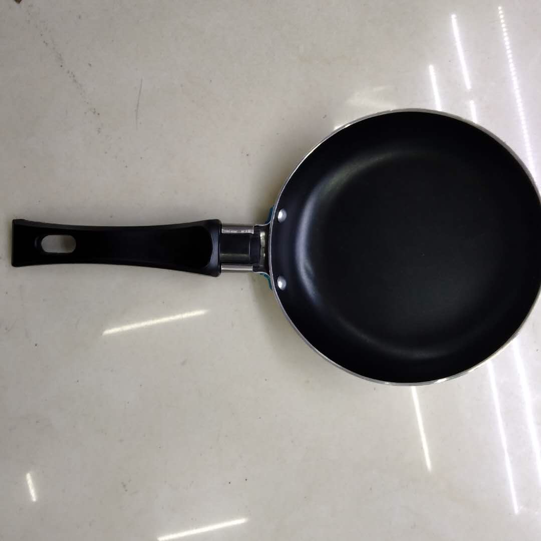 Small egg-frying pan, heart-shaped breakfast egg-frying pan, factory direct sales, non-stick pan